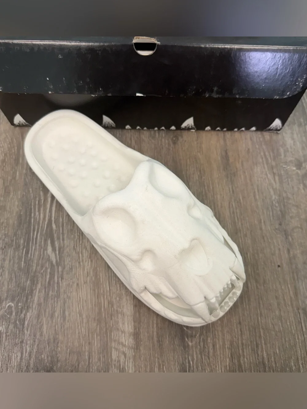 Kito Wares “Saber Tooth Slides” • NEW • Men’s Sz 12